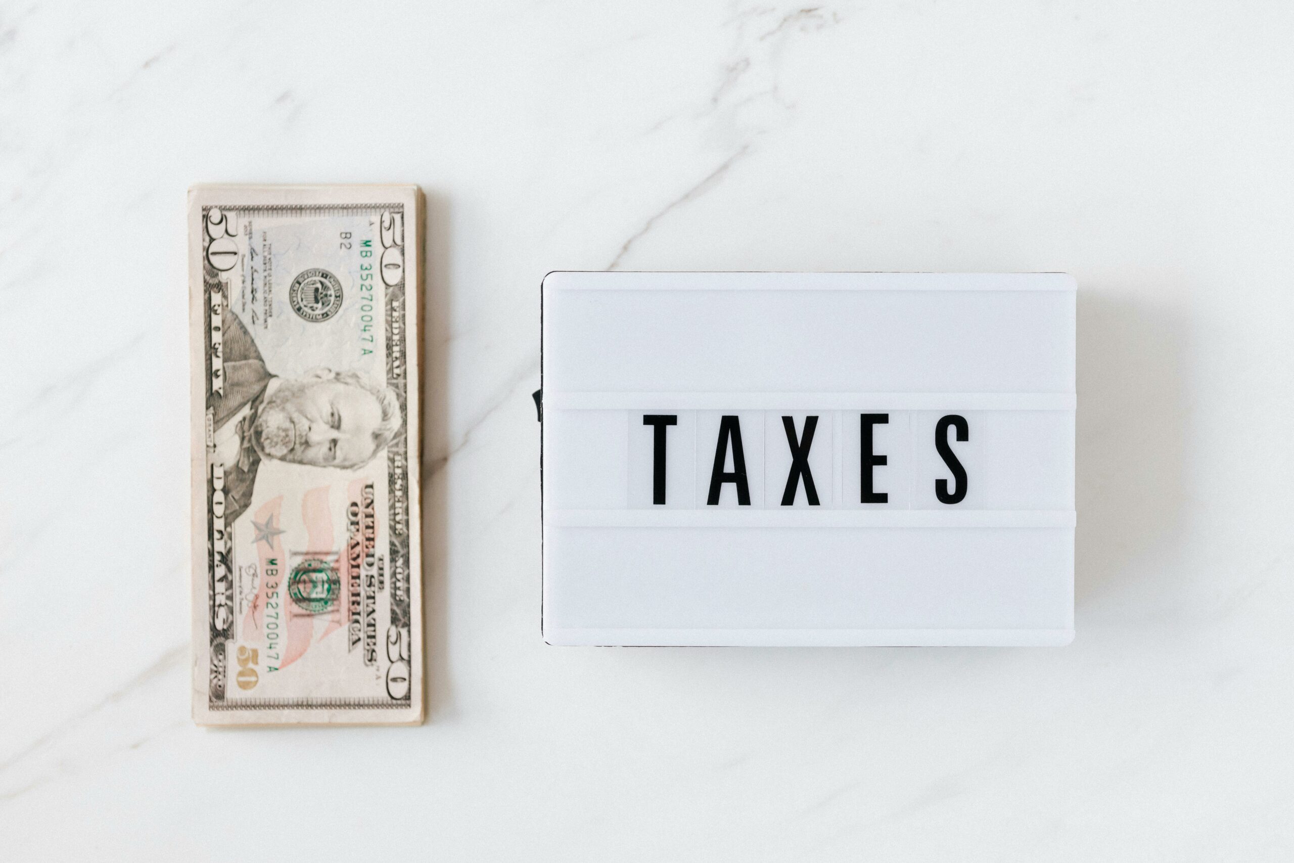 Pexels-Taxes